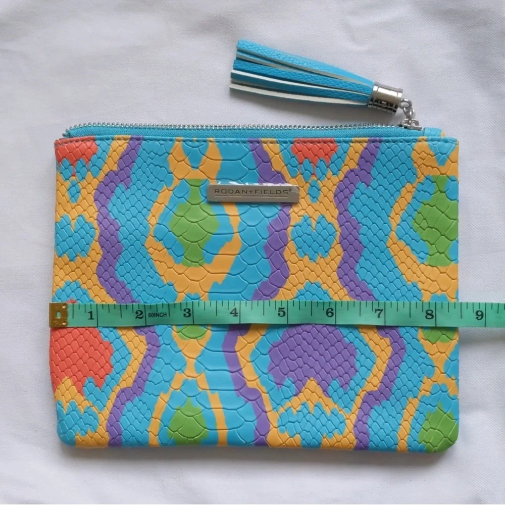 Rodan + Fields Clutch Set